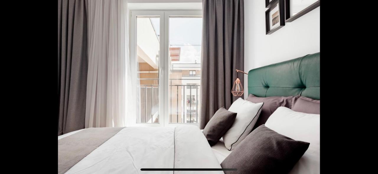 Appartement Modern Studio Coresi à Braşov Extérieur photo