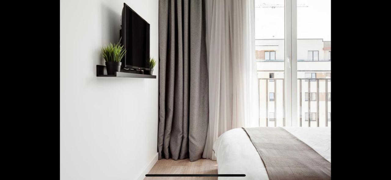 Appartement Modern Studio Coresi à Braşov Extérieur photo