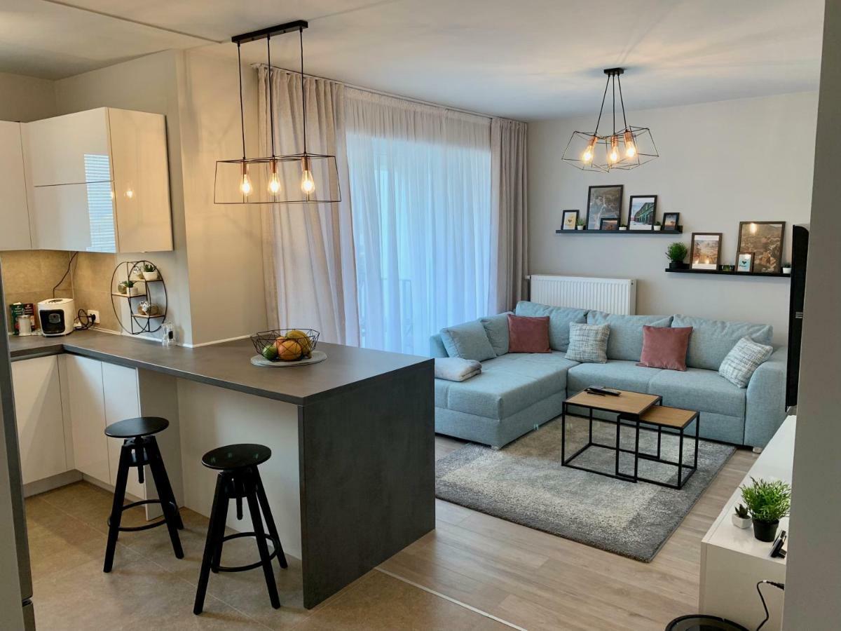 Appartement Modern Studio Coresi à Braşov Extérieur photo