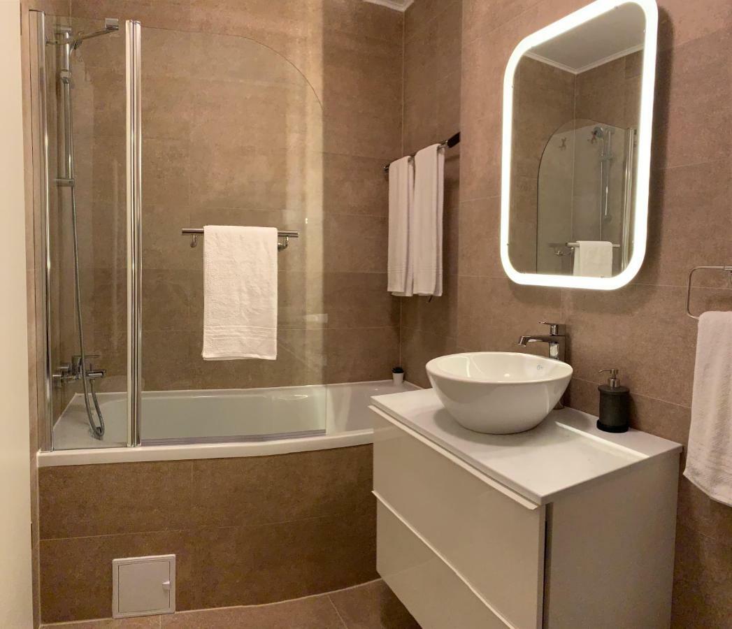 Appartement Modern Studio Coresi à Braşov Extérieur photo